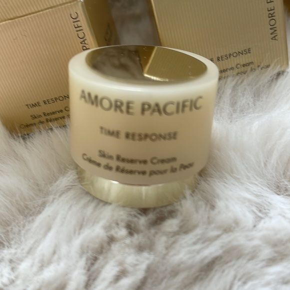 Amore pacific 8ml 3 piece set - Picture 2 of 4